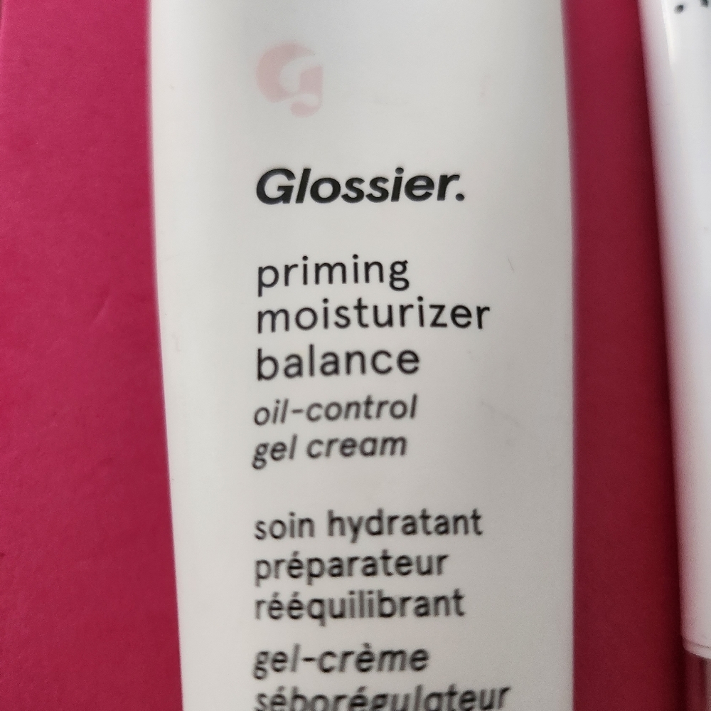 Glossier Primer & brow flick - Picture 4 of 4